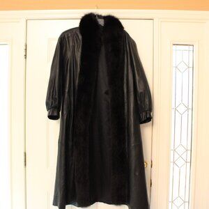 Rallee Vintage 80's Black Leather & Fox Fur Coat Size Small